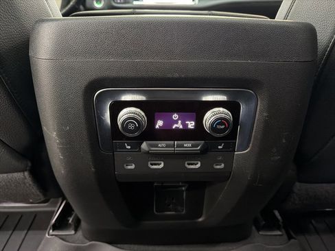 Used 2022 GMC Yukon Denali w/ Denali Ultimate Package image 30