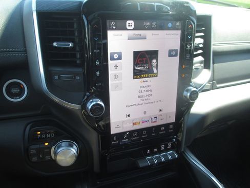 Used 2023 RAM 1500 Laramie AWD/4WD image 29