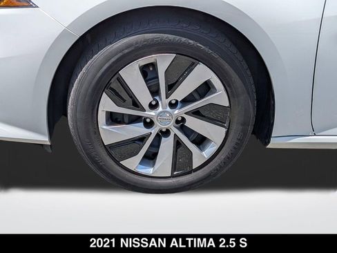 Used 2021 Nissan Altima 2.5 S FWD image 10