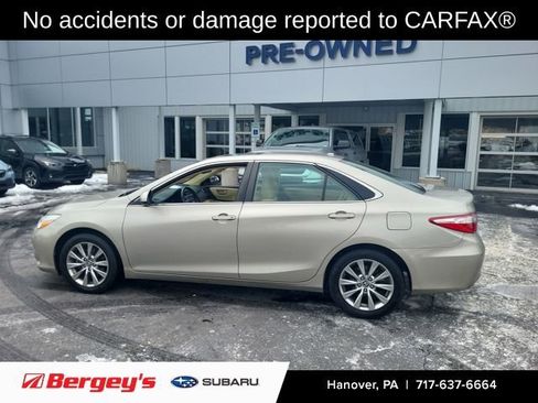 Used 2017 Toyota Camry XLE w/ Moonroof Package image 2