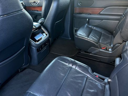 Certified 2022 Lincoln Navigator L Reserve image 11