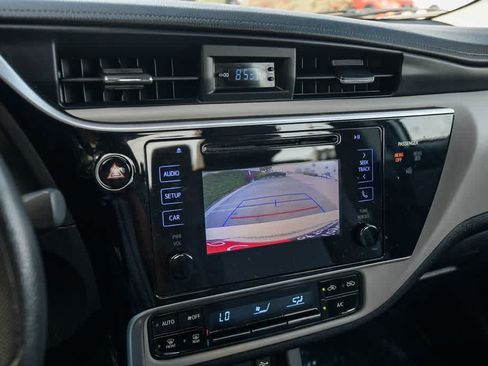 Used 2017 Toyota Corolla LE FWD image 22
