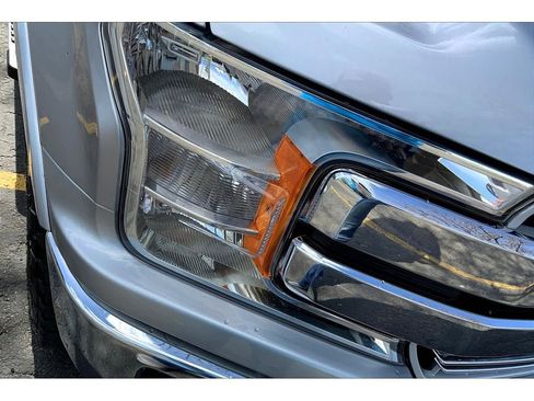 Used 2020 Ford F150 Lariat image 28