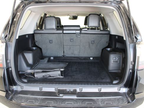 Used 2023 Toyota 4Runner SR5 Premium w/ Moonroof Package AWD/4WD image 32