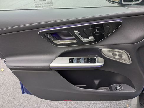 Certified 2025 Mercedes-Benz GLC 300 4MATIC image 6