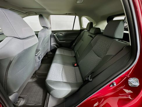 Used 2025 Toyota RAV4 XLE w/ Convenience Package FWD image 27