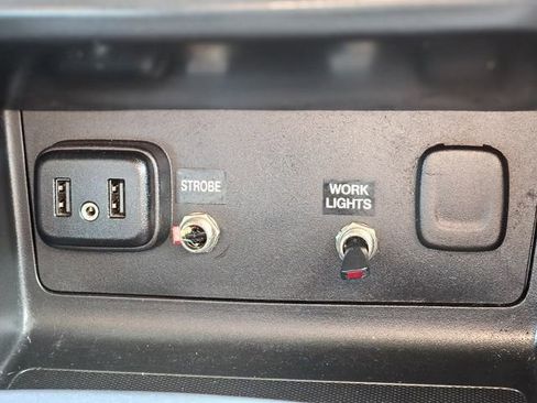 Used 2022 Chevrolet Colorado LT w/ Fleet Safety Package image 25