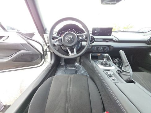 Used 2025 MAZDA MX-5 Miata Club RWD image 12