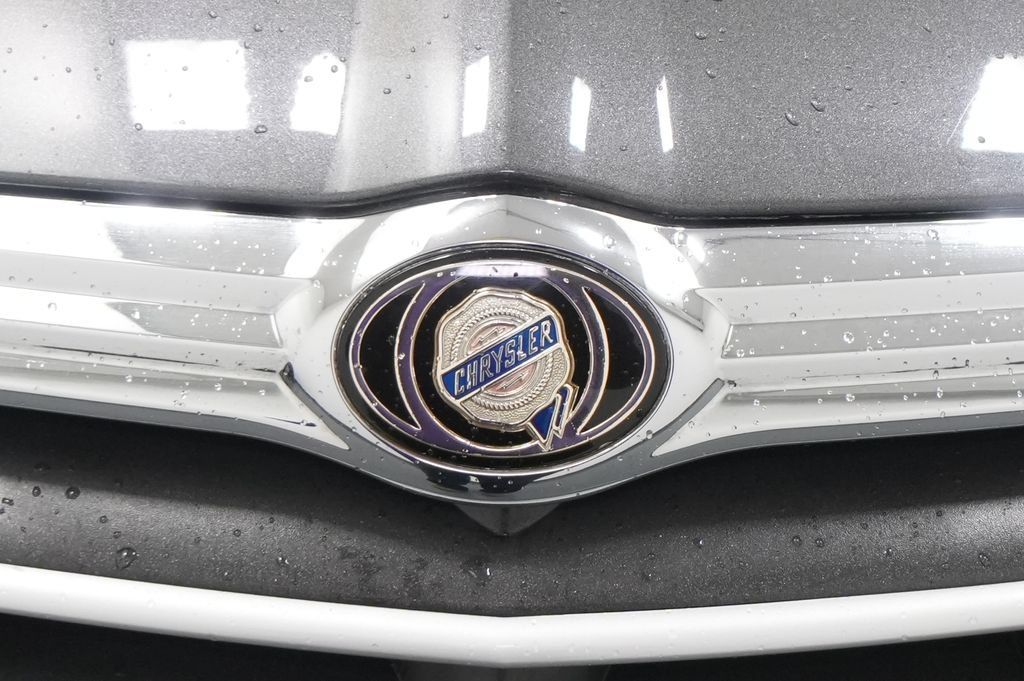 Used 2004 Chrysler Crossfire Coupe RWD image 11