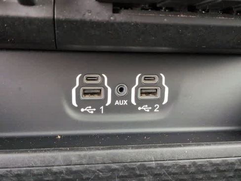 Used 2022 RAM 2500 Laramie w/ Night Edition AWD/4WD image 32