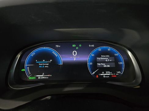 Used 2023 Toyota Venza Limited image 18