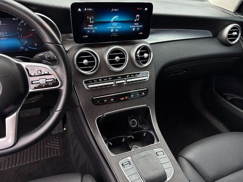 Used 2021 Mercedes-Benz GLC 300 GLC 300 w/ Premium Package image 19