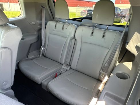 Used 2013 Toyota Highlander Limited AWD/4WD image 15