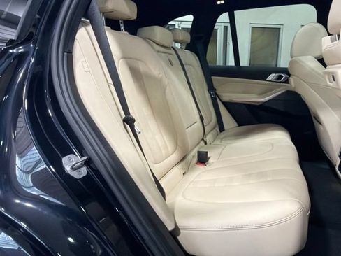 Used 2021 BMW X5 xDrive40i w/ M Sport Package AWD/4WD image 35