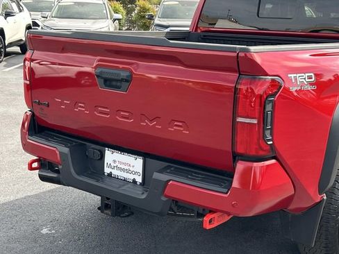 Used 2024 Toyota Tacoma TRD Off-Road image 11