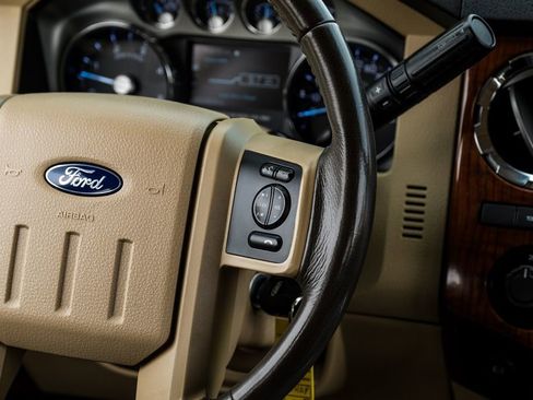 Used 2016 Ford F450 King Ranch w/ FX4 Off Road Package AWD/4WD image 15
