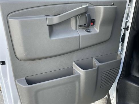 Certified 2025 Chevrolet Express 2500 w/ Driver Convenience Package image 18