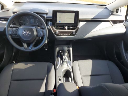 Used 2025 Toyota Corolla LE image 15