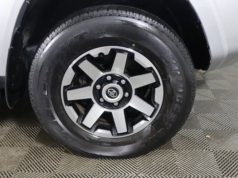 Used 2024 Toyota 4Runner TRD Off-Road image 19