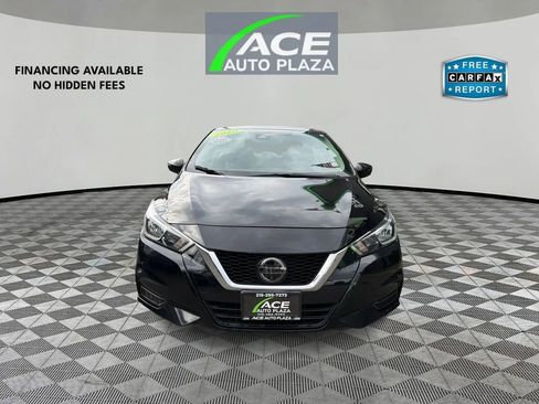 Used 2020 Nissan Versa SV image 3