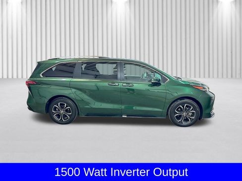 Used 2026 Toyota Sienna Platinum AWD/4WD image 5
