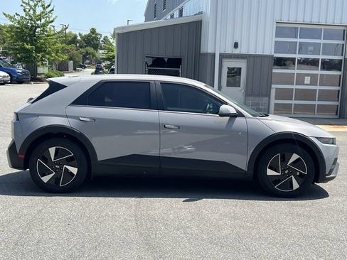 Used 2025 Hyundai Ioniq 5 SE AWD/4WD image 14