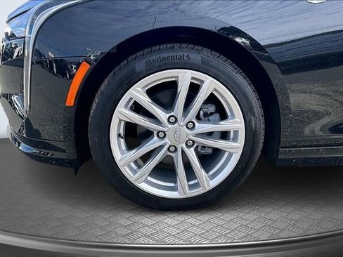 Used 2025 Cadillac CT4 Luxury image 32
