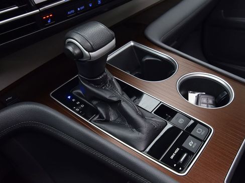 Used 2021 Toyota Sienna XLE image 27