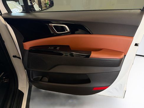 Used 2022 Kia Carnival SX FWD image 32