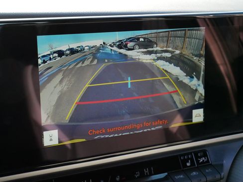 Used 2025 Toyota Camry SE w/ Multimedia Upgrade Package image 30