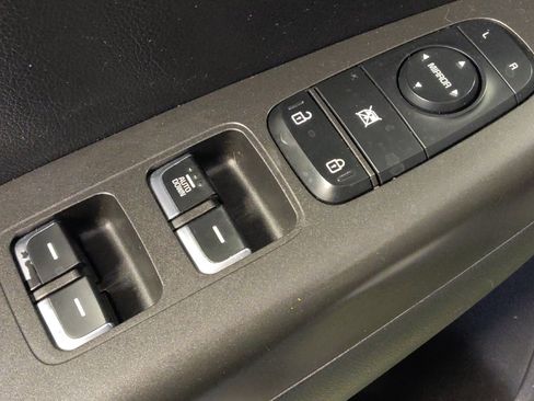 Used 2019 Kia Sportage LX FWD image 27