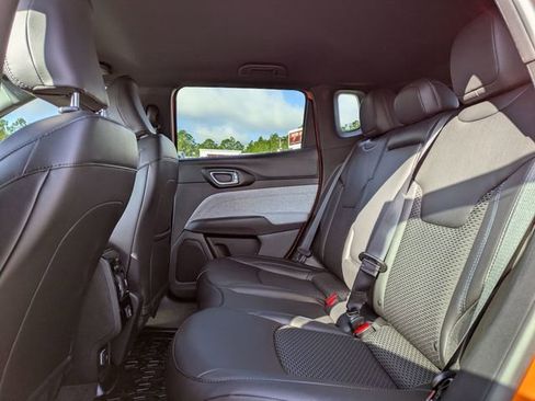 New 2026 Jeep Compass Latitude image 26