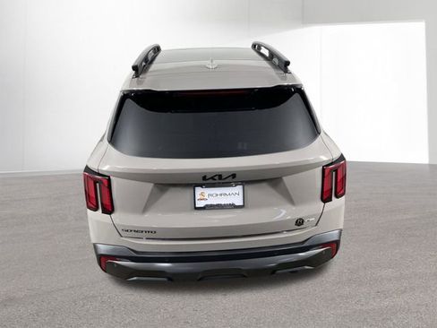 Used 2025 Kia Sorento SX image 40