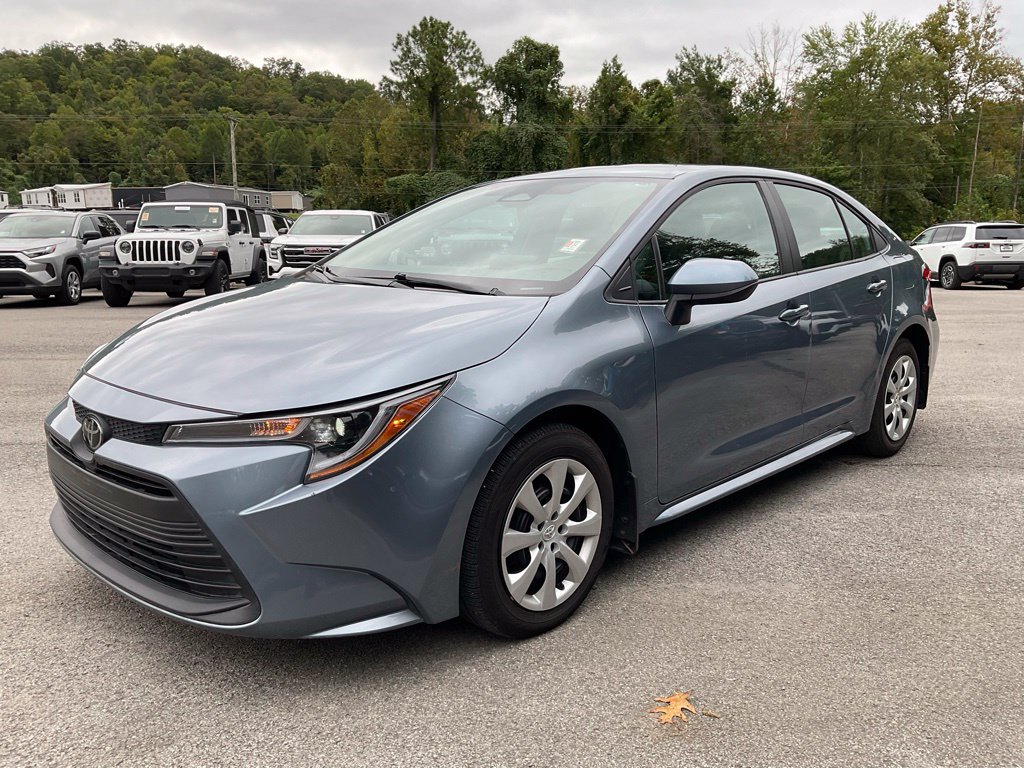 Used 2026 Toyota Corolla LE FWD image 3
