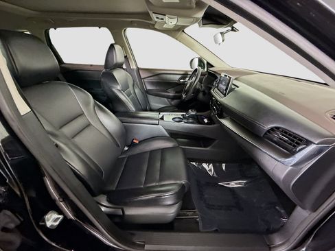 Used 2022 Nissan Rogue SV w/ SV Premium Package image 29