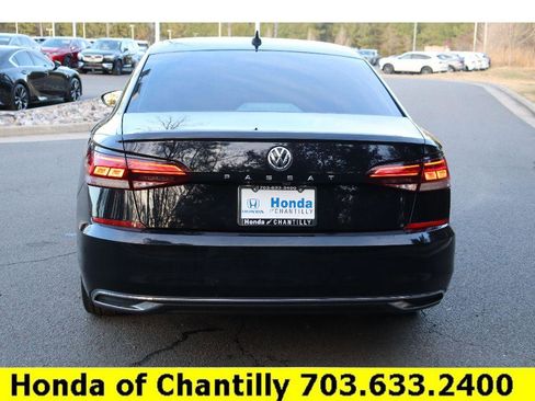 Used 2020 Volkswagen Passat 2.0T SE w/ Sunroof Package image 6