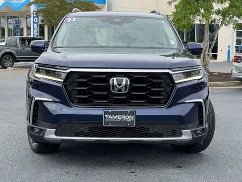 Used 2023 Honda Pilot Touring image 2