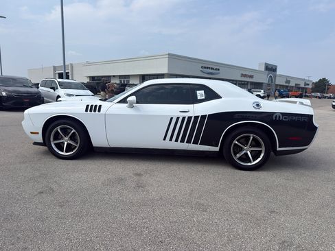 Used 2012 Dodge Challenger R/T Plus RWD image 6