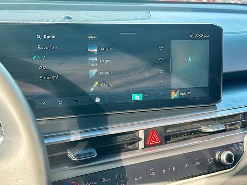 Certified 2025 Kia Sorento S w/ Panoramic Sunroof Package FWD image 15