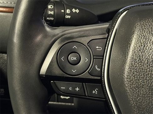 Used 2023 Toyota Venza Limited image 26