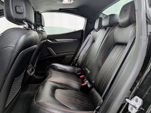 Used 2021 Maserati Ghibli RWD image 17