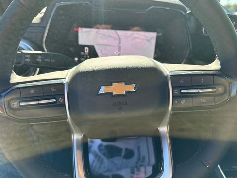 Used 2025 Chevrolet Colorado LT w/ LT Convenience Package image 19