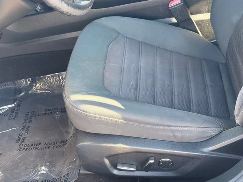 Used 2020 Ford Fusion SE FWD image 21
