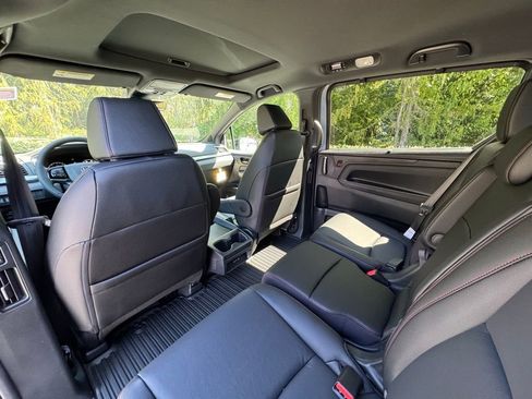 New 2026 Honda Odyssey Sport-L image 9
