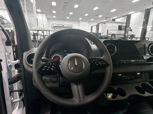 Certified 2025 Mercedes-Benz Sprinter 2500 image 12