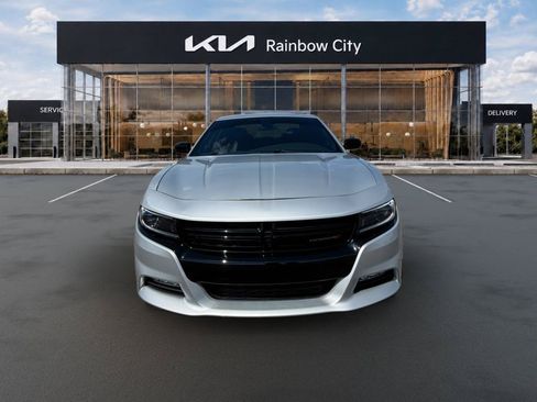 Used 2022 Dodge Charger SXT w/ Driver Convenience Group RWD image 2