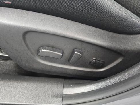 Used 2020 Nissan Rogue SV image 24