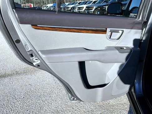 Used 2010 Hyundai Santa Fe GLS image 21