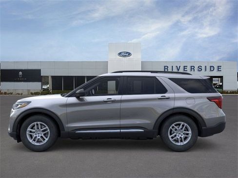 New 2025 Ford Explorer Active w/ Active Comfort Package image 3