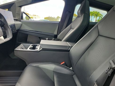 Used 2025 Tesla Cybertruck AWD Crew Cab image 25